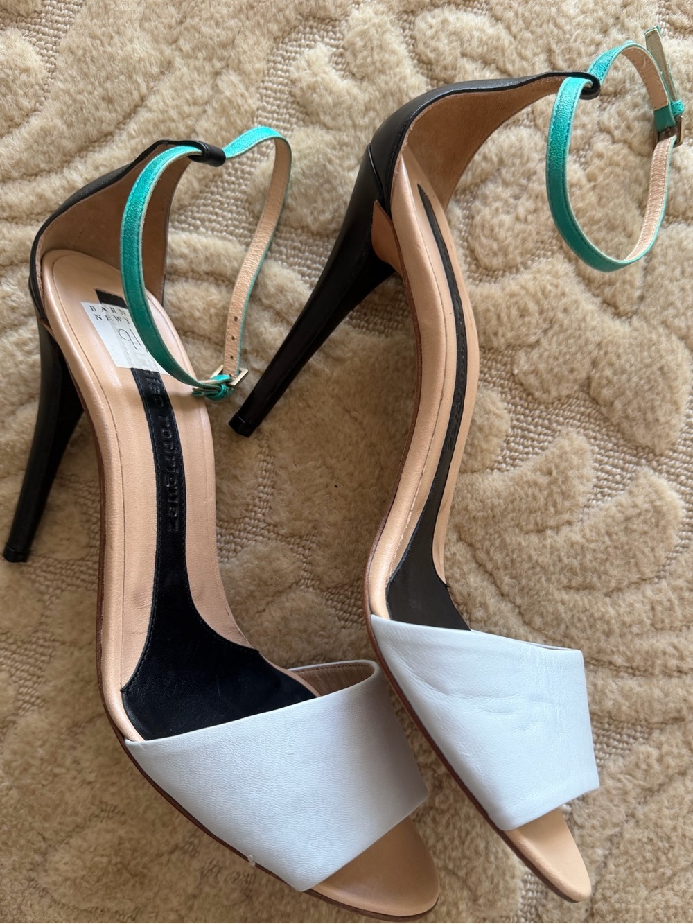Tri color leather heel sandal , narciso Rodriguez vintage. Brand new 39-1/2